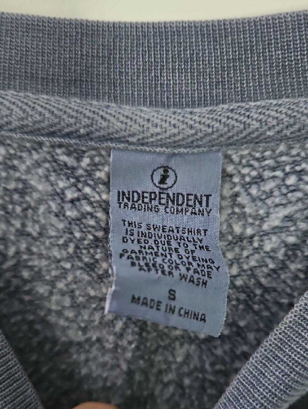 Ravenclaw Common Room Inspired Graphic Crewneck Sweatshirt - Picture 2 of 3